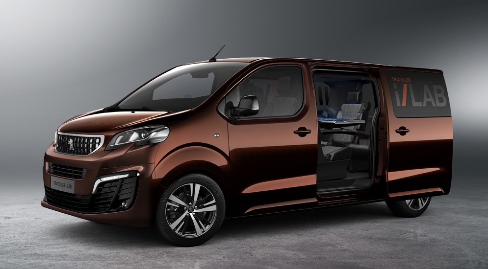 Peugeot Traveller i-Lab – дорогий продукт для багатого споживача