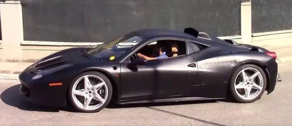 Фото прототипа новенького гібрида Ferrari потрапили в Мережу