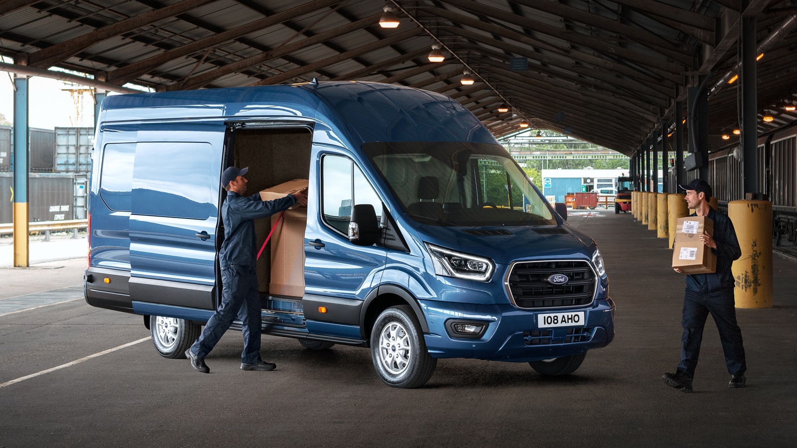 Новий Ford Transit: інший дизельний мотор, повністю перероблений салон