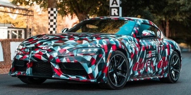 Toyota Supra могла мати среднемоторну компоновку