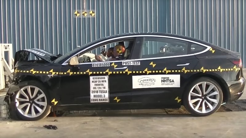 Краш-тести Tesla Model 3 підтвердили – авто одне з найбезпечніших у світі