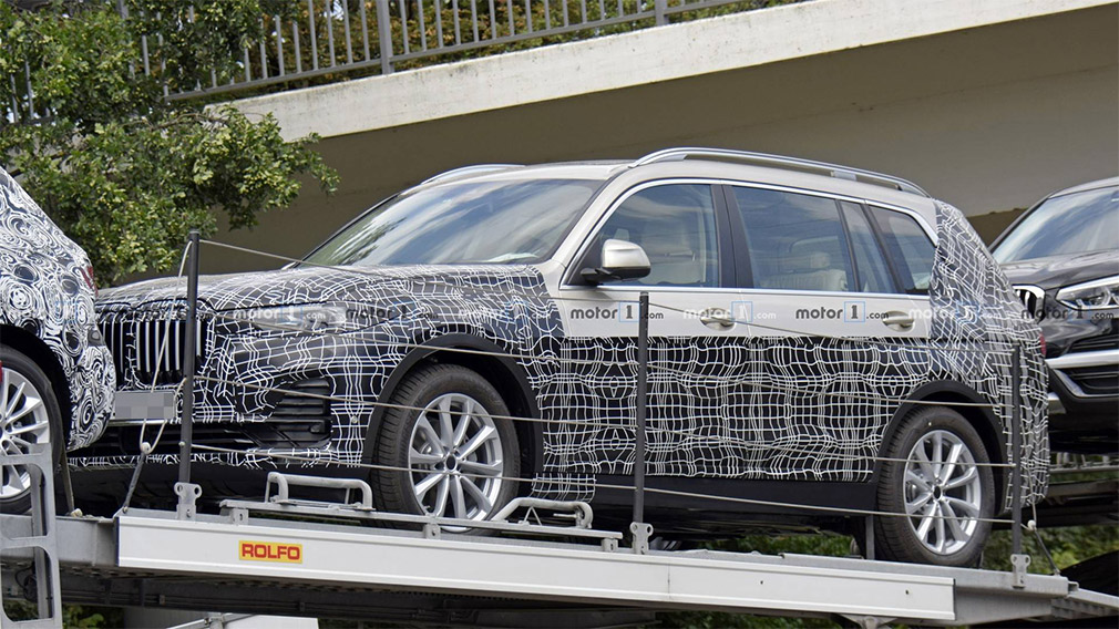 Серійний кросовер BMW X7 розсекречено всередині
