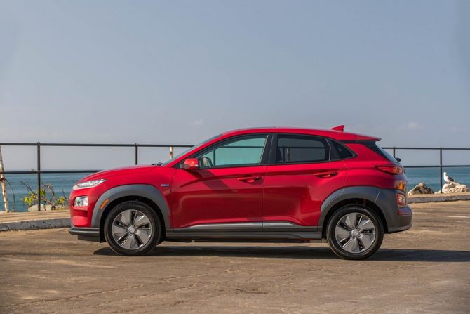Hyundai Kona Electric проїде 415 км на одній зарядці