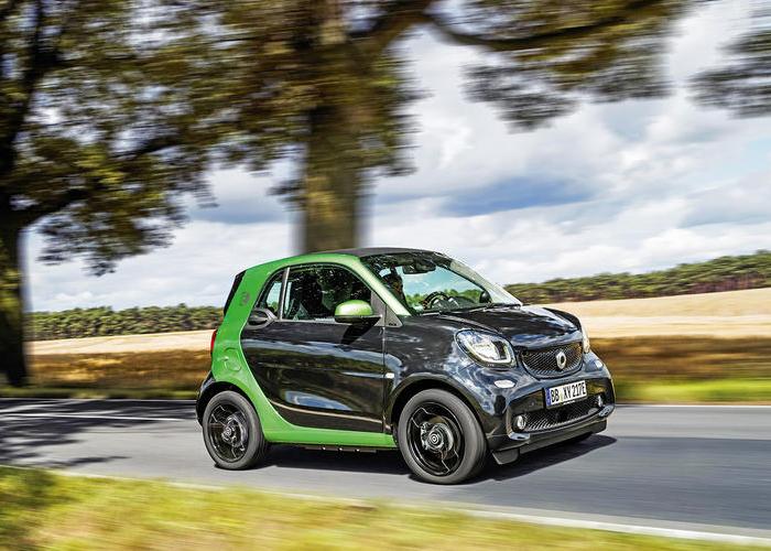 Автомобілі Smart замінять компактними моделями Mercedes