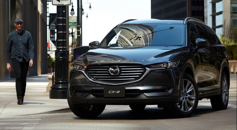 3-рядний Mazda CX-8 SUV оновився через рік після дебюту