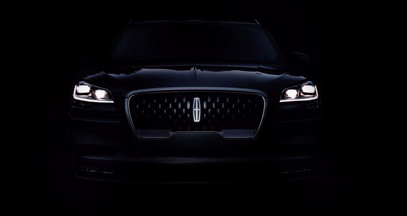 Новенький вседорожник Lincoln зазвучав по типу симфонічного оркестру (ВІДЕО)