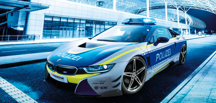 Гібридному BMW i8 надали роль патрульного автомобіля