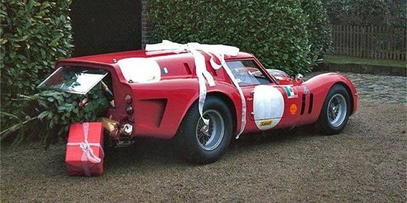 Ferrari привітала всіх з святами