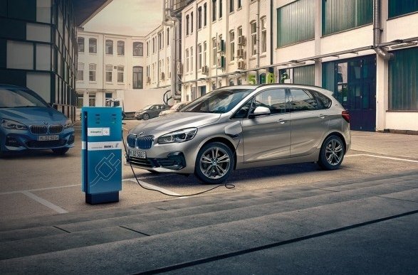 У BMW з'явиться компактний електричний привід п'ятого покоління
