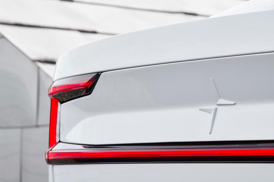 Стала відома дебютна дата фастбека Polestar 2