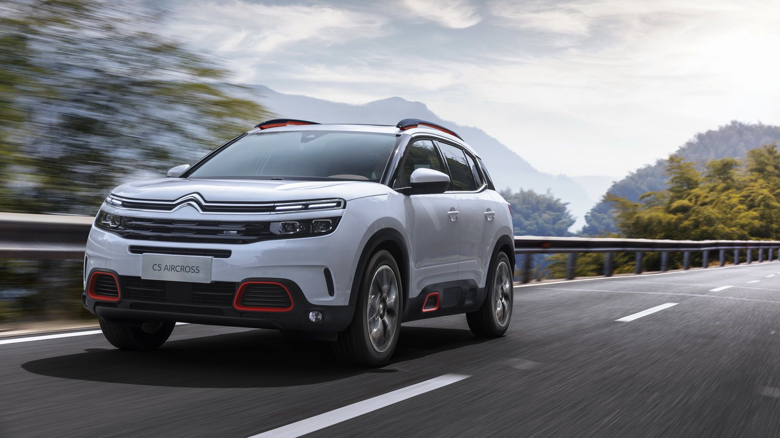 В Україні з'явився новий великий SUV від Citroen
