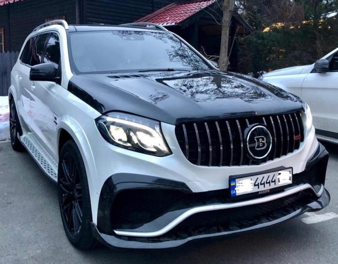 Кросовер Brabus B63-700 з крутим тюнінгом з'явився в Україні