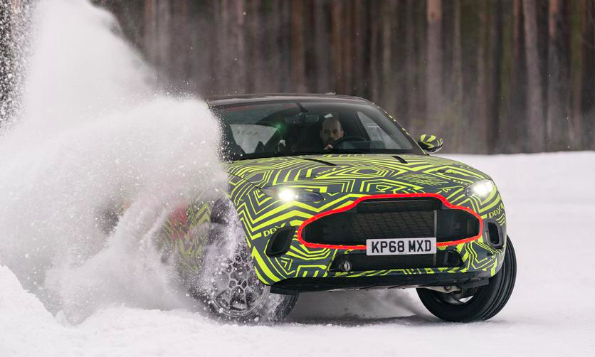 Дрифт кросовера Aston Martin DBX (ВІДЕО)