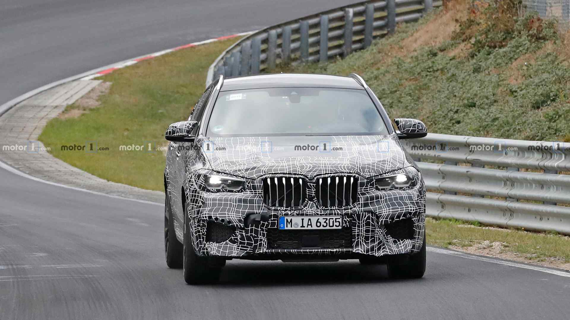 Новенький BMW X6 активно проходить перші тести (ФОТО)