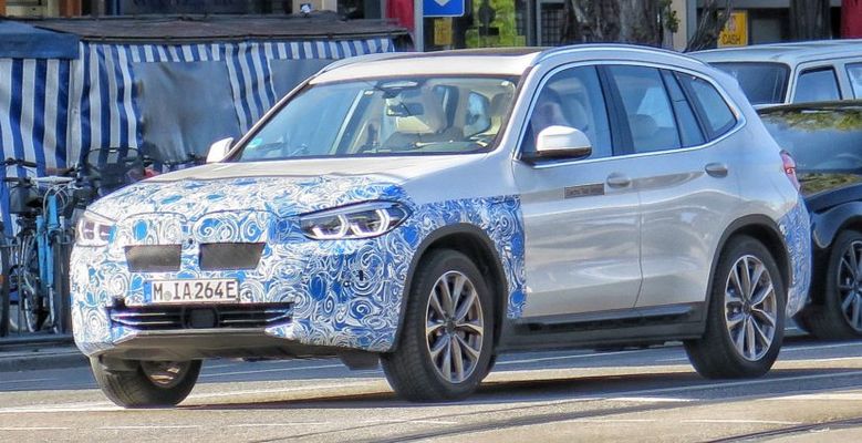 Електричному кросоверу BMW iX3 влаштували тести в Мюнхені