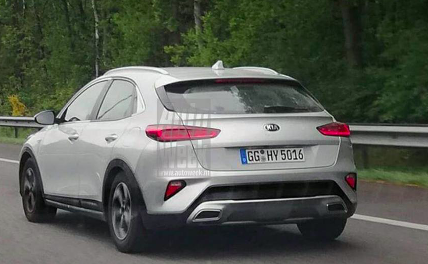 Позашляховик Kia XCeed попався без камуфляжу