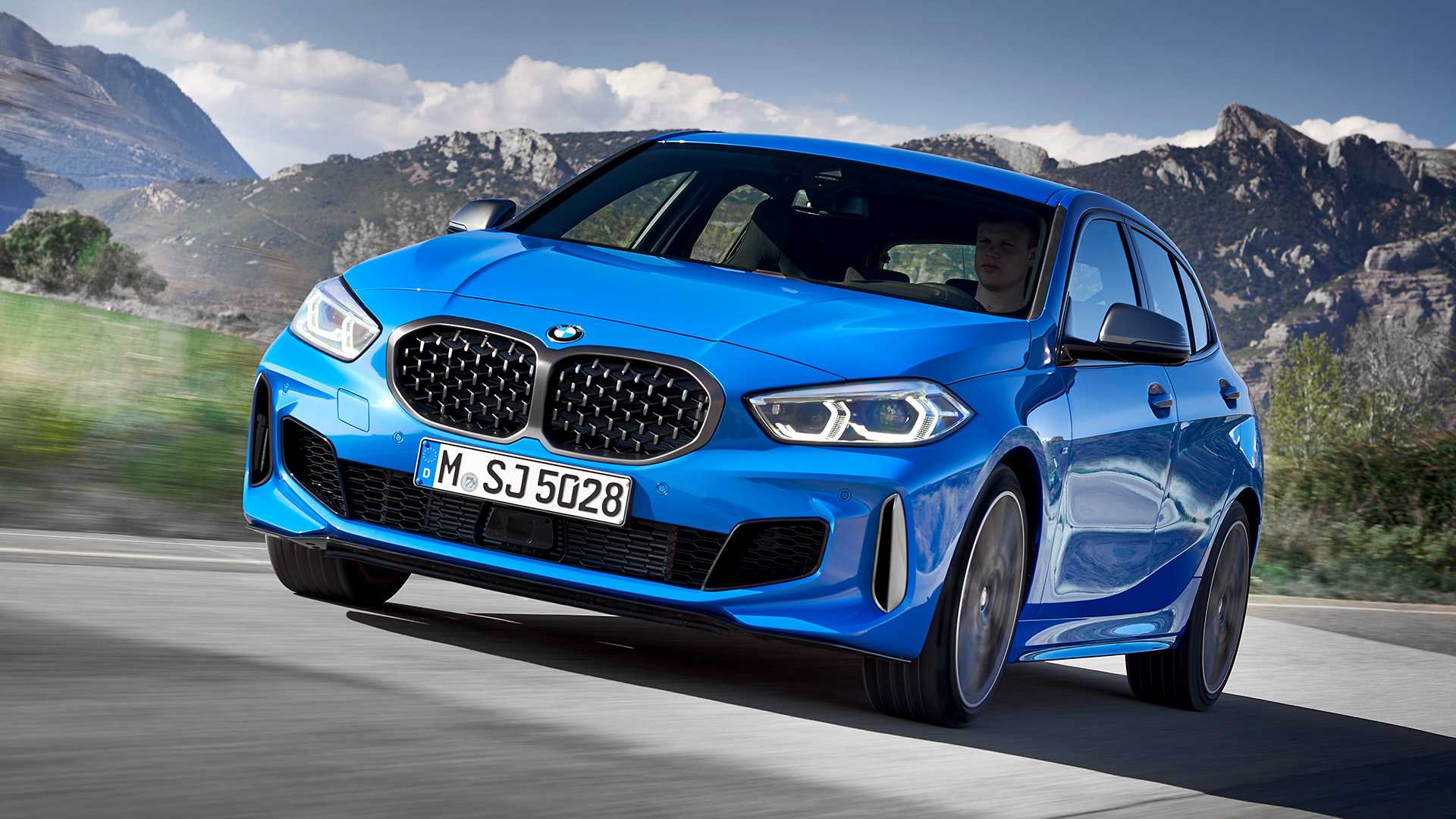 BMW 1-Series більше розсекретилася