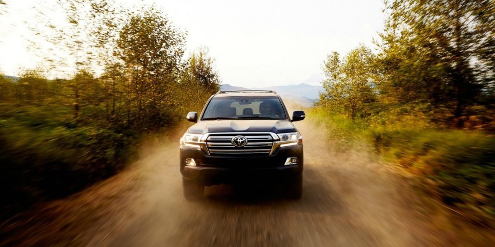 Новенький Toyota Land Cruiser позбувся моторів V8