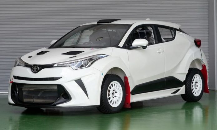 Крос Toyota C-HR приміряв на собі спортивний вигляд