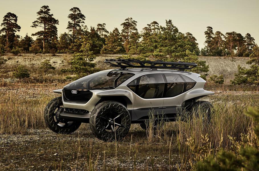 Audi зробила позашляховик, у якого дрони замінили фари