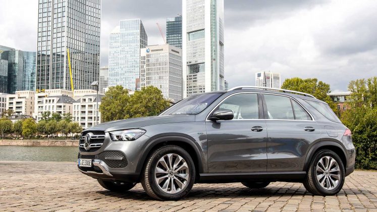 Mercedes-Benz презентував новенькі гібридні паркетники