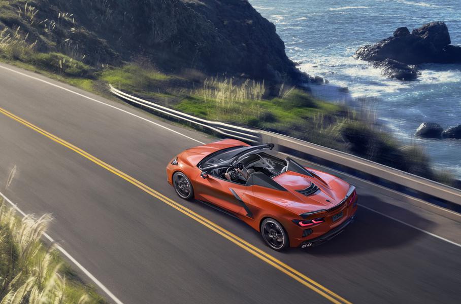 Середньомоторний Chevrolet Corvette перетворили на родстер