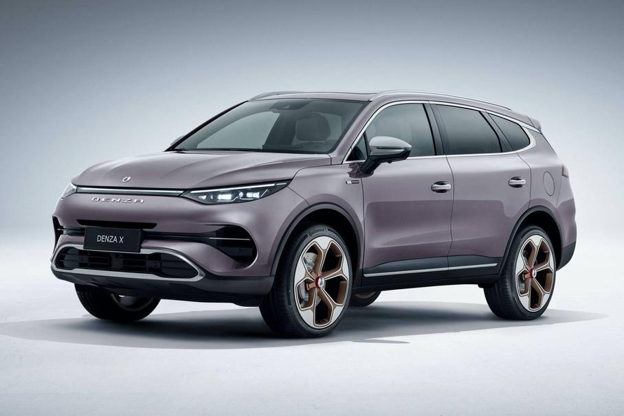 BYD випустив потужний SUV зі стилістикою Mercedes-Benz