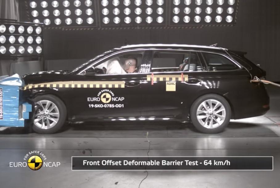 Нові Porsche Taycan, Skoda Octavia та Tesla Model X на краш-тесті показали найвищі результати (ВІДЕО)