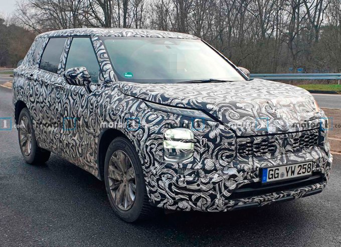 Mitsubishi Outlander 2021 з'явився на тестах