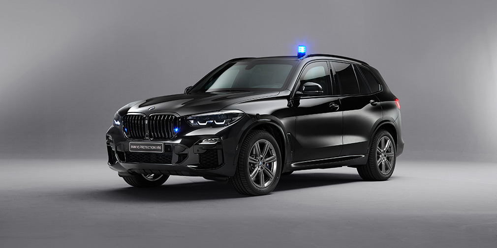Броньованого BMW X5 перевірили на швидкість з кулею (ВІДЕО)