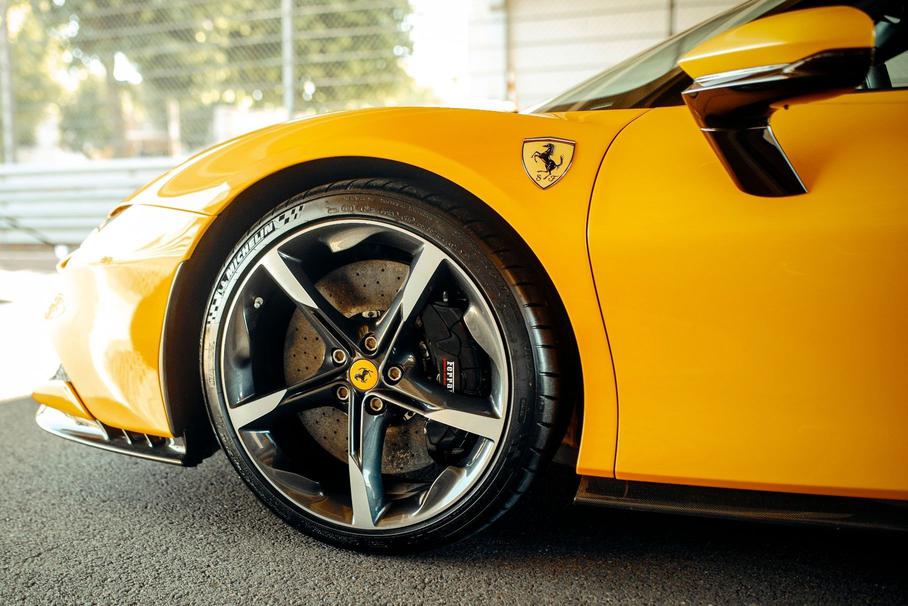 У електрокара Ferrari з'являться раніше не бачені технології