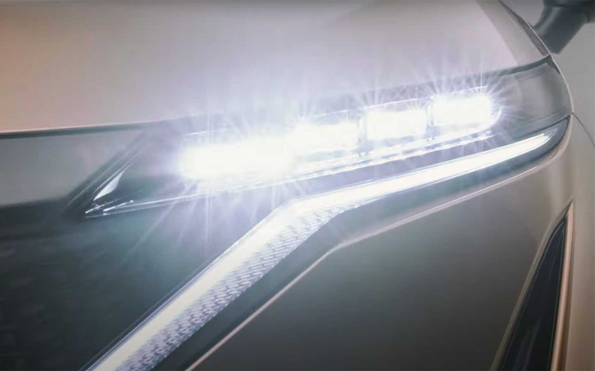 Nissan трохи показав новий кросовер на відео