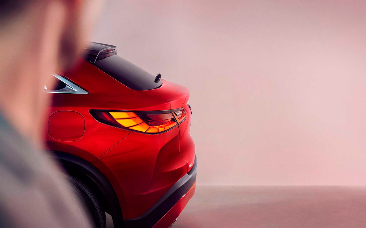 Анонсовано прийомник Infiniti FX