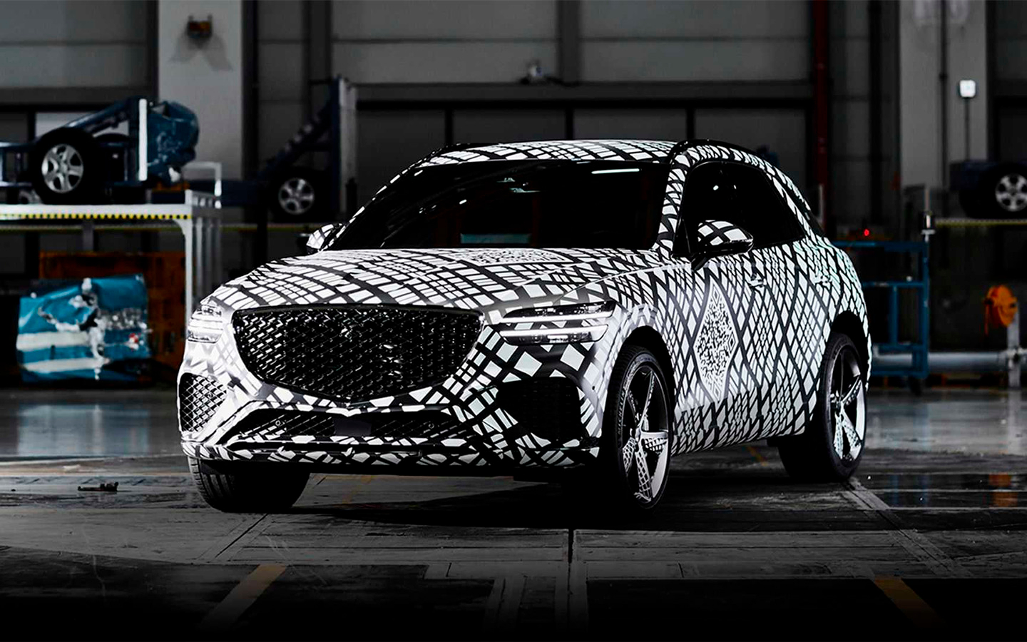 Genesis показав на фото суперника для BMW X3