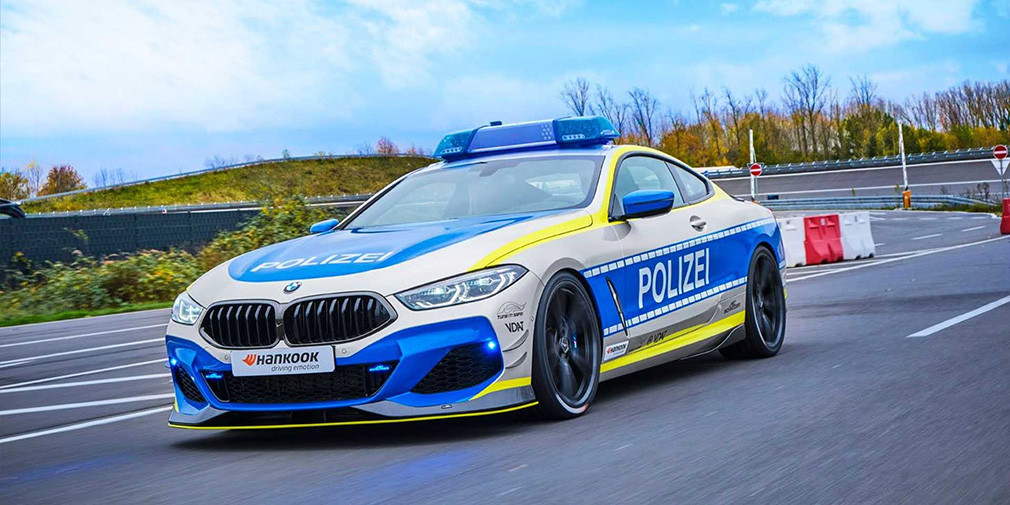 Купе BMW 8-Series стали потужним поліцейським суперкаром