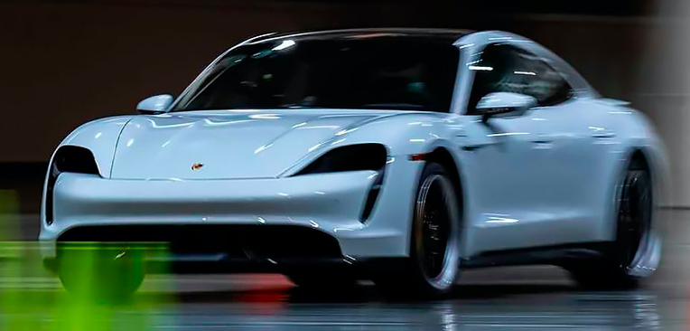 Porsche Taycan покорив незвичайний світовий рекорд швидкості (ВІДЕО)