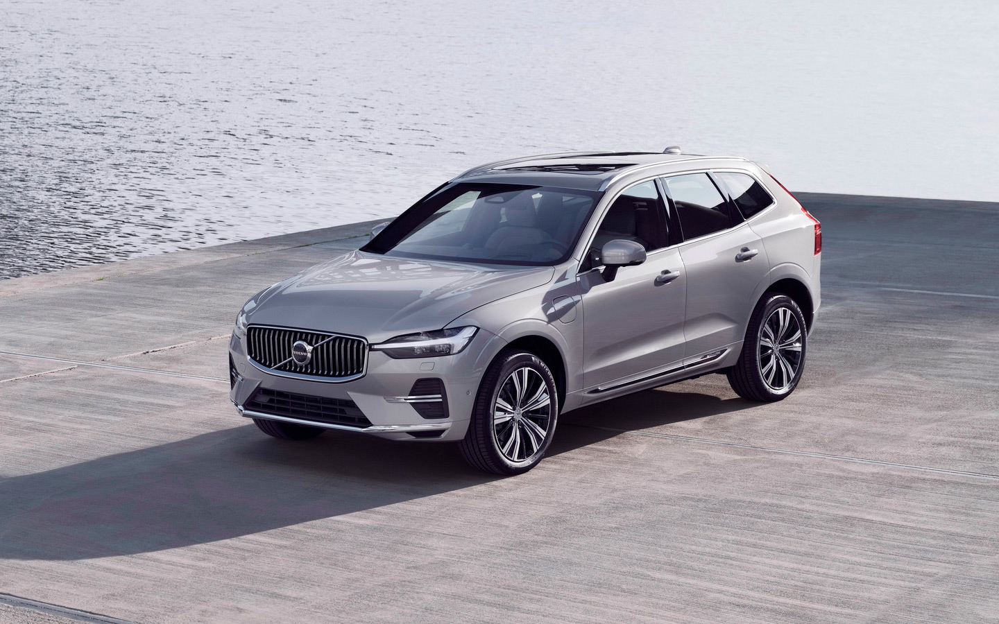 Оновлення дісталися до кросовера Volvo XC60