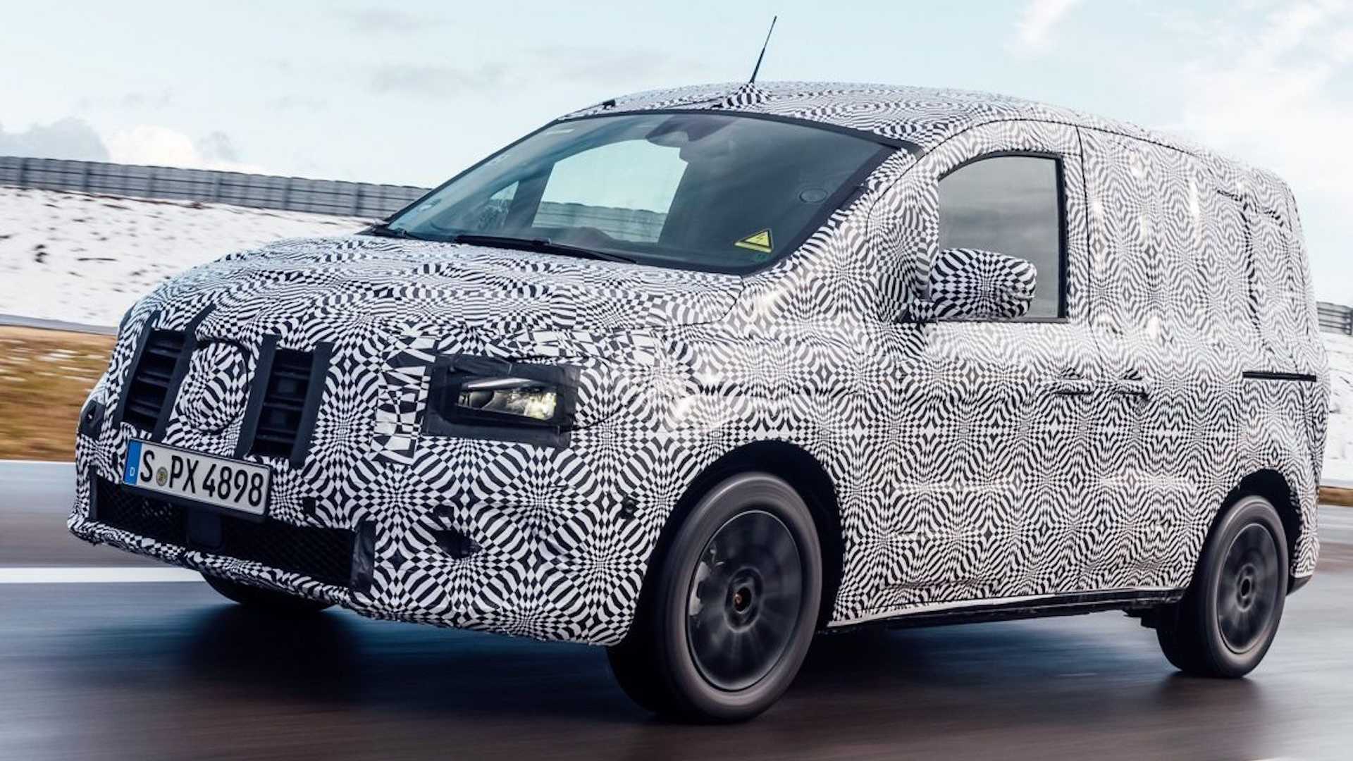 Mercedes eCitan випадково розсекретили папарацці