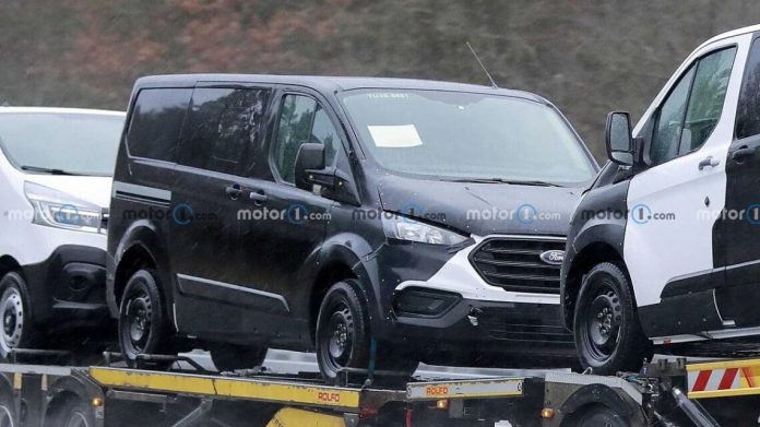 Через три роки Ford привезе в Європу електричний мінівен