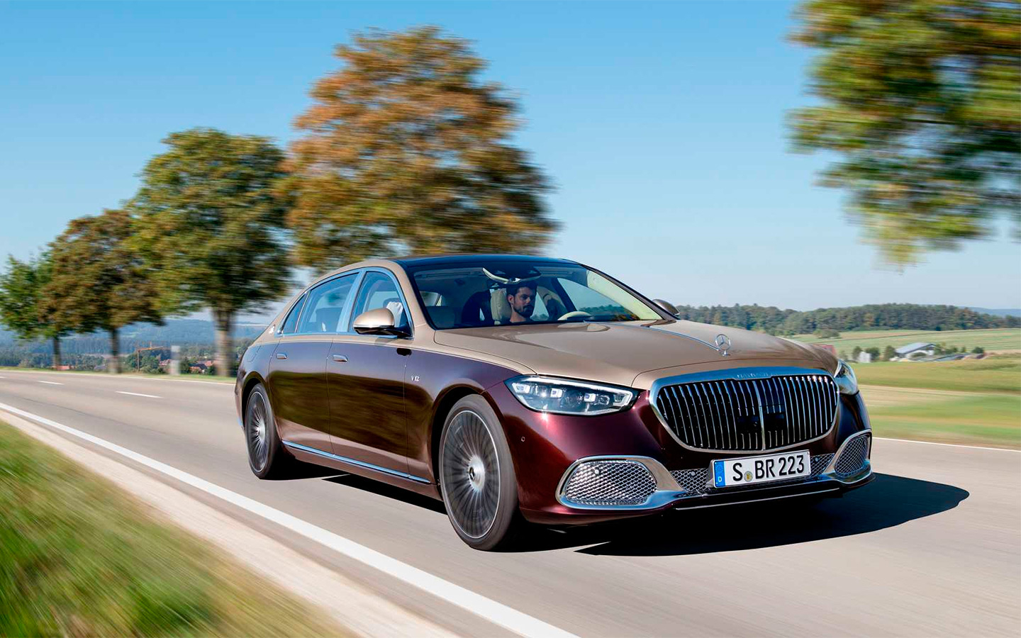 Новому Mercedes-Maybach S-Class впровадять двигун V12