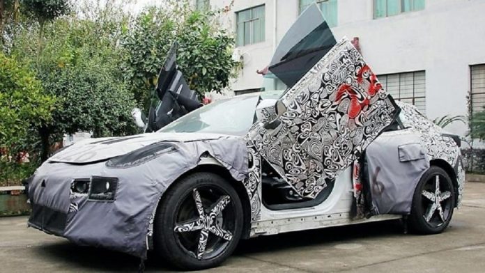 Geely готує електрокар з модними дверима