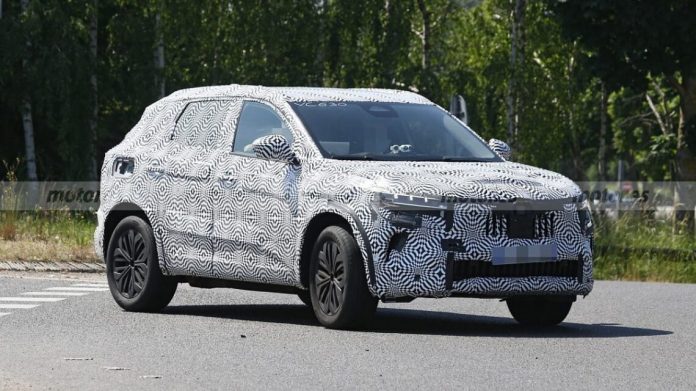 На тести виїхав новітній Renault Kadjar