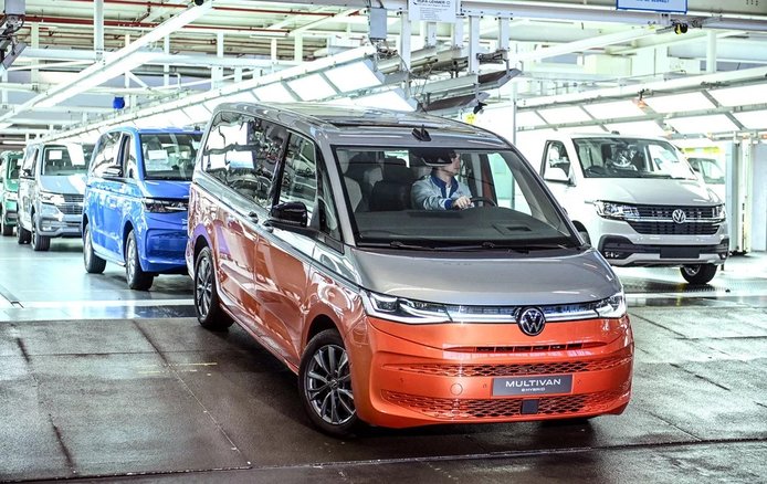Volkswagen Multivan T7 став на конвеєр