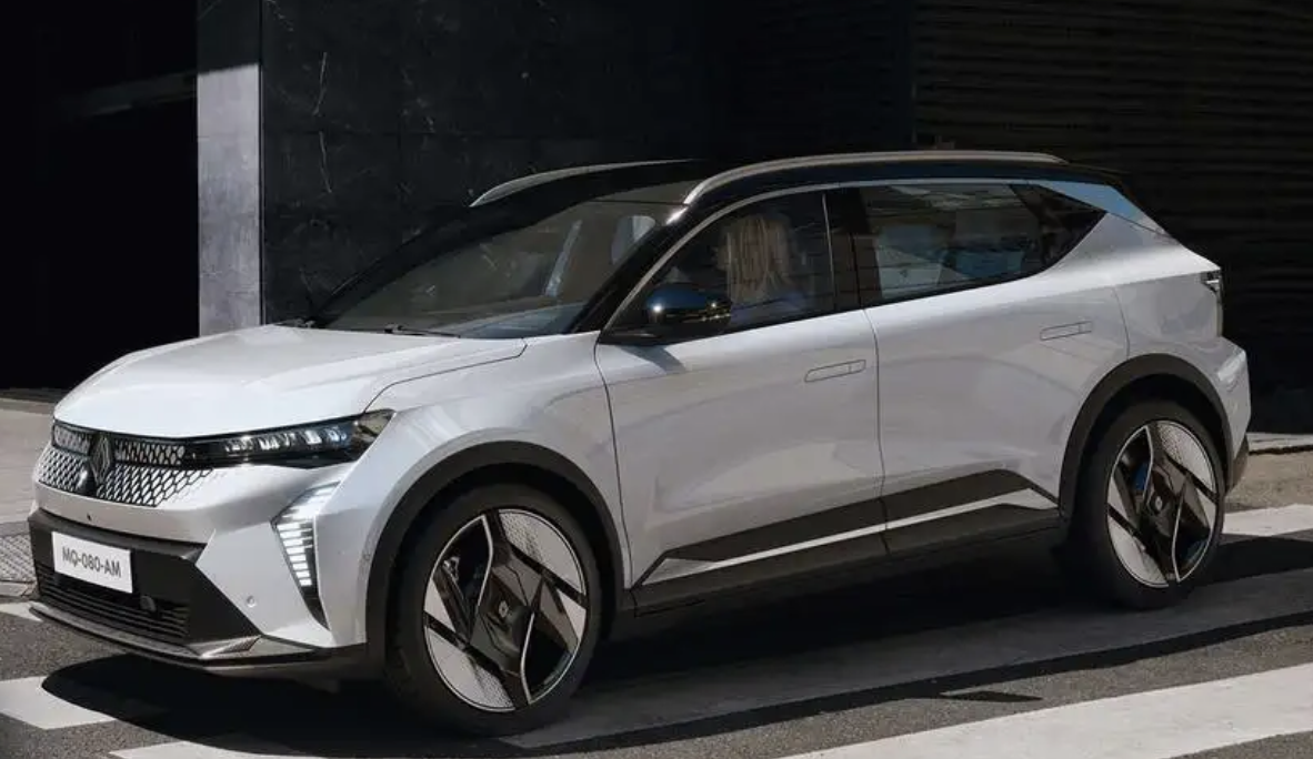 Renault представляє новий Scenic E-Tech Electric початкового рівня за зниженою ціною