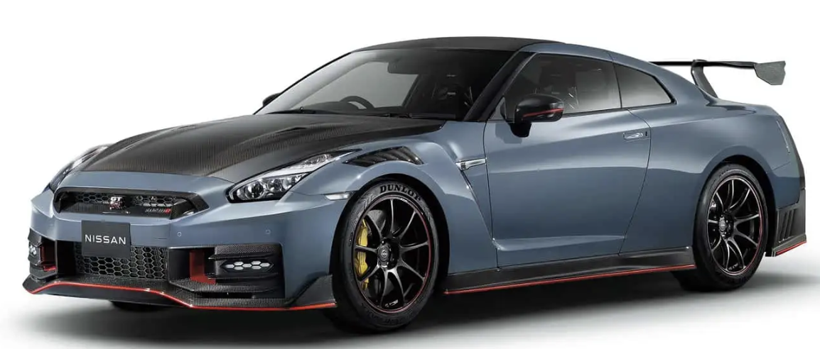 Nissan GT-R 2025 року отримає синій салон