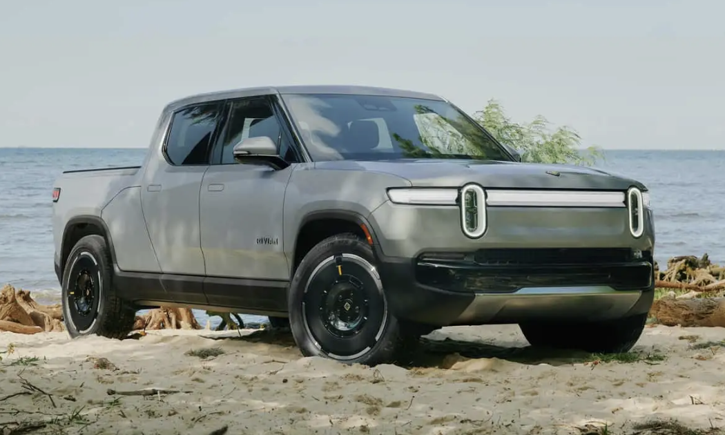 Нові революційні вдосконалення в пікапі R1T та позашляховику R1S від компанії Rivian