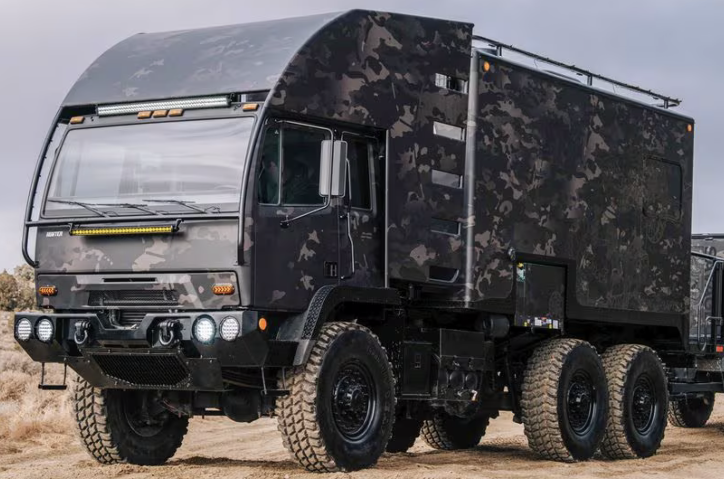 Позашляховик Acela Apex 6x6 від Hunter RMV: ТОП дім на колесах