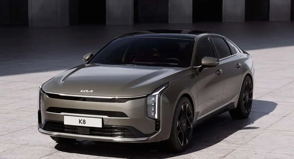 Оновлений Kia K8: Інноваційний седан на фоні позашляховиків