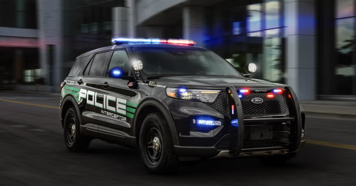 Перехоплювач Ford 2025: Поліцейський авто із новою гібридною силовою установкою