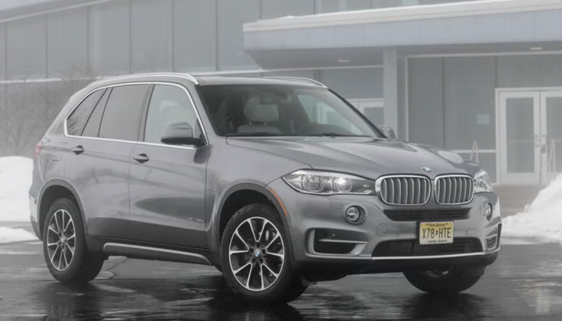 BMW відкликає понад 720 тисяч автомобілів через ризик пожежі